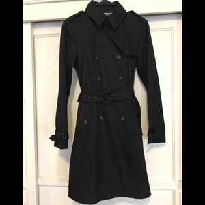 Banana Republic Trench Coat 🧥